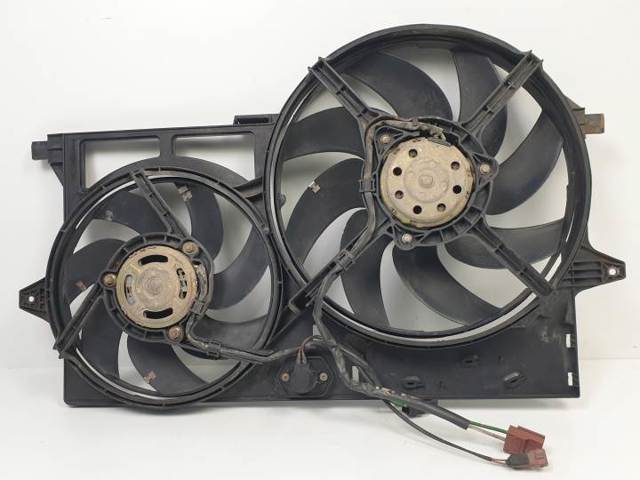 FIAT 8240141 Difusor del radiador de refrigeración  disponible Lugo
