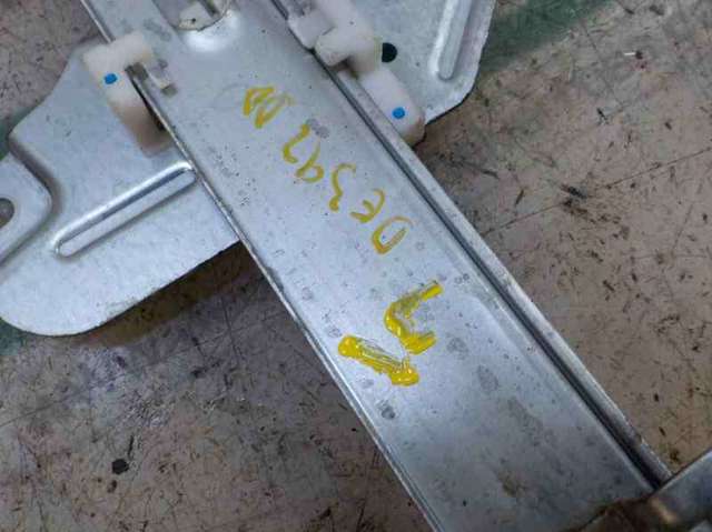 824021W010 HYUNDAI Mecanismo de elevalunas de la puerta delantera derecha  comprar en Jaén