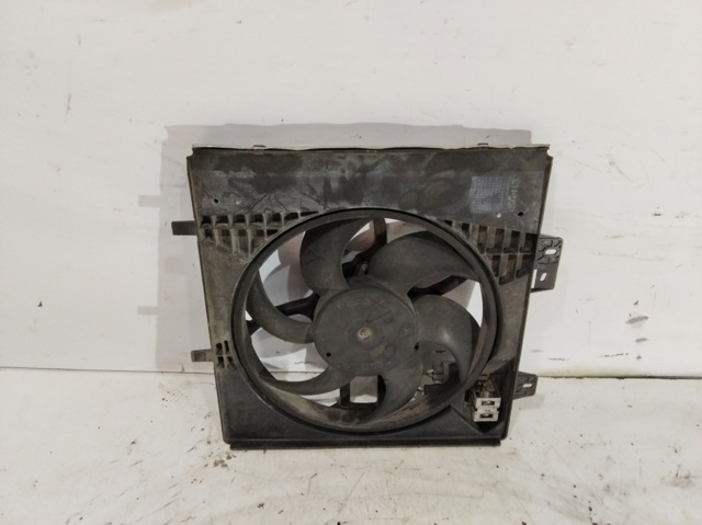 8240503FR Ventilador de radiador  en stock Granada
