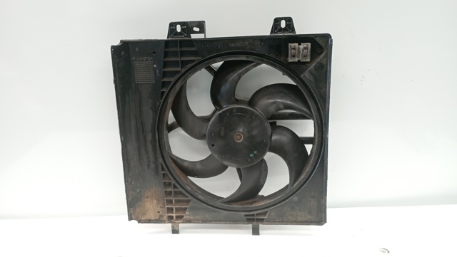 8240503FR Difusor del radiador de refrigeración con motor y hélice  disponible Utrera