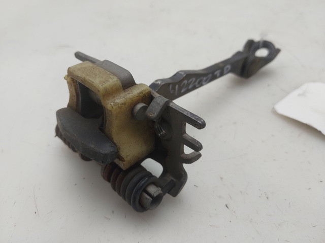 824306303R Limitador de apertura de puerta trasera comprar Girona