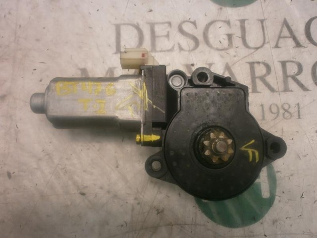 824502F000 HYUNDAI Motor del elevalunas de la puerta delantera izquierda  disponible Vigo