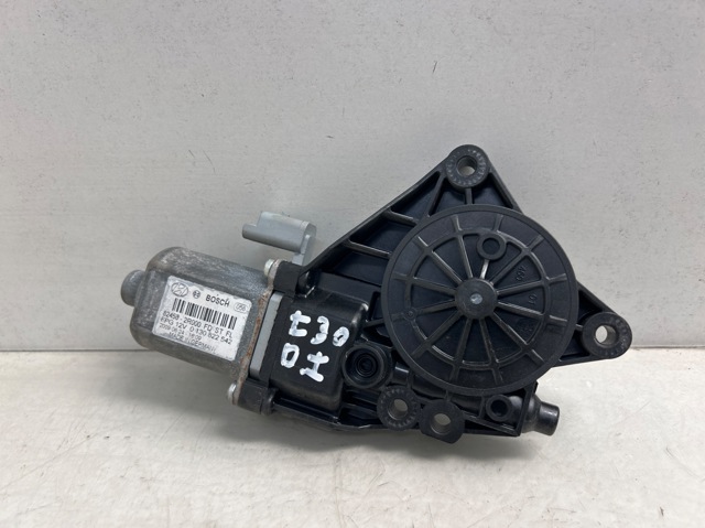 824502R000 Hyundai/Kia