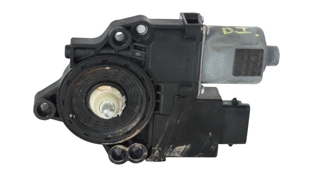824502W020 Hyundai/Kia