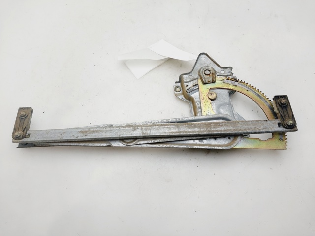 824603E000 HYUNDAI Motor del elevalunas de la puerta delantera derecha  en stock Gandía