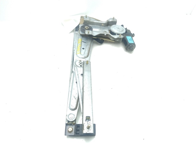 HYUNDAI 824603E000 Motor del elevalunas de la puerta delantera derecha  disponible Valladolid