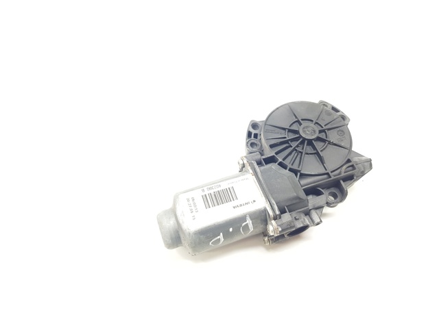 Motor eléctrico, elevalunas, puerta delantera derecha 824603W000 Hyundai/Kia