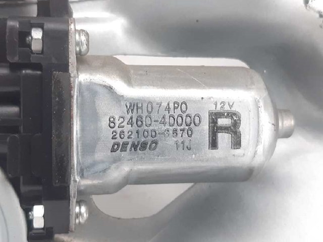 824604D000 Motor del elevalunas de la puerta delantera derecha  disponible Málaga