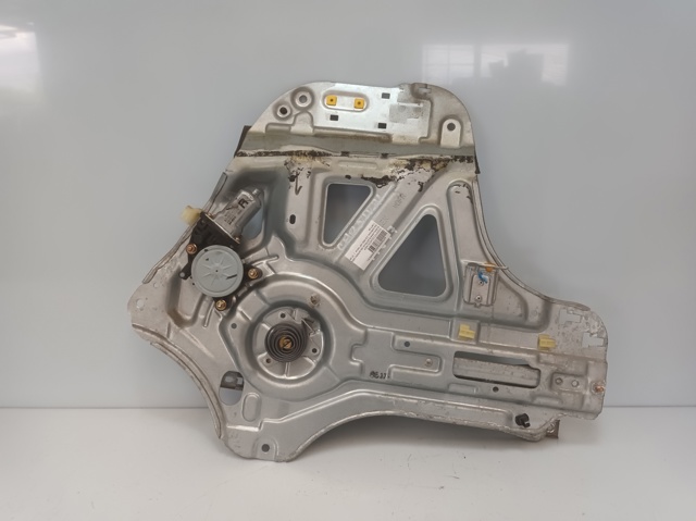 HYUNDAI 824604D000 Motor del elevalunas de la puerta delantera derecha  comprar en Murcia