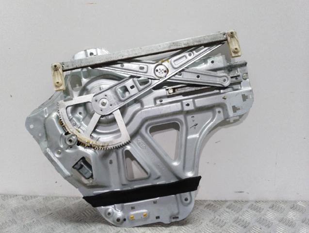 824604D000 Motor del elevalunas de la puerta delantera derecha comprar Girona