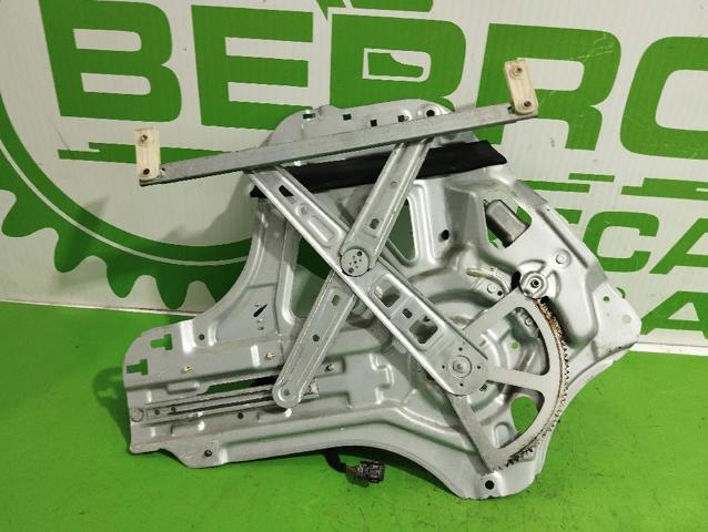 HYUNDAI 824604D000 Motor del elevalunas de la puerta delantera derecha  disponible Lugo