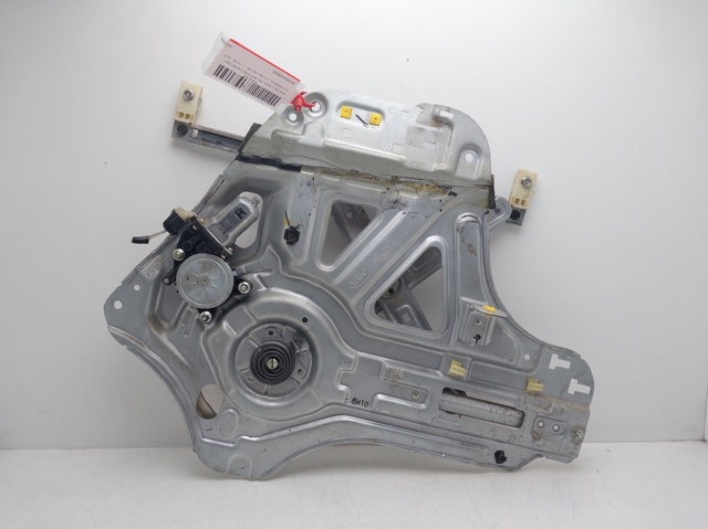 HYUNDAI 824604D000 Motor del elevalunas de la puerta delantera derecha  en stock Salamanca