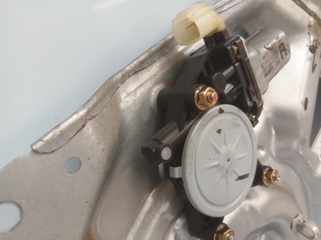 HYUNDAI 824604D000 Motor del elevalunas de la puerta delantera derecha  comprar en Albacete