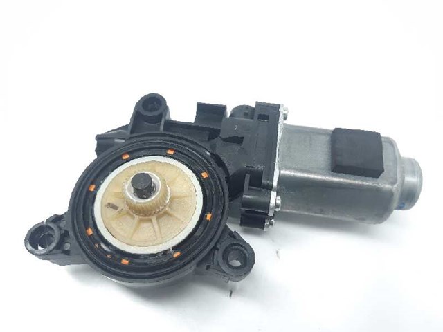 Motor eléctrico, elevalunas, puerta delantera derecha 82460F2000 Hyundai/Kia