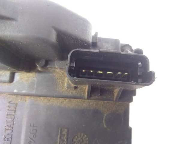 825000003R Cerradura de la puerta trasera derecha  en stock Granada