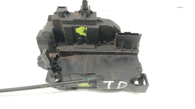 RENAULT 825000003R Cerradura de la puerta trasera derecha  disponible España