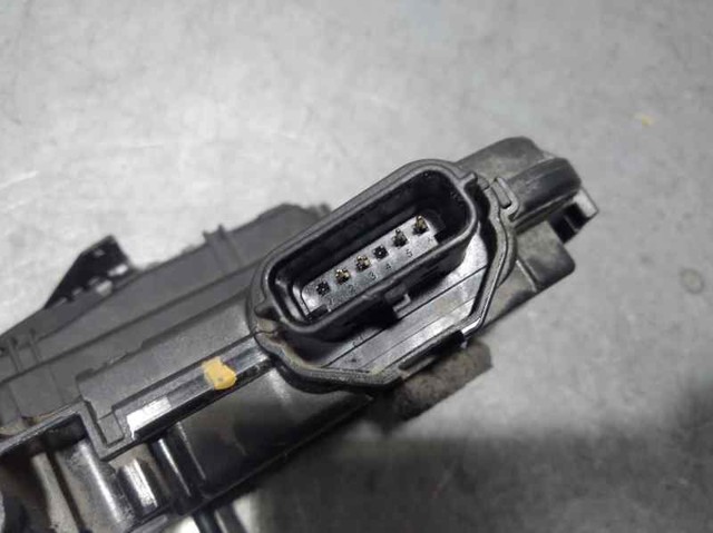 RENAULT 825002104R Cerradura de la puerta trasera derecha  disponible Lugo