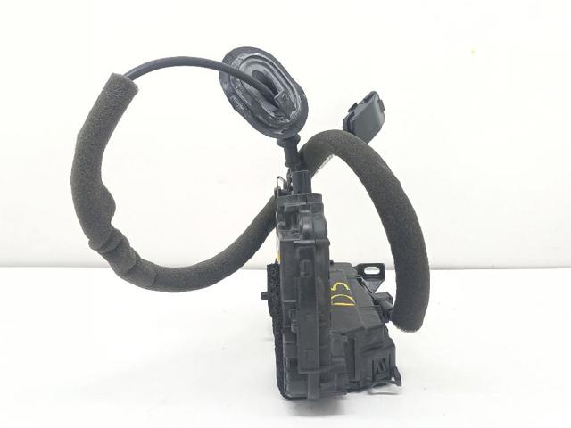 825002104R Cerradura de la puerta trasera derecha  en stock Sabadell