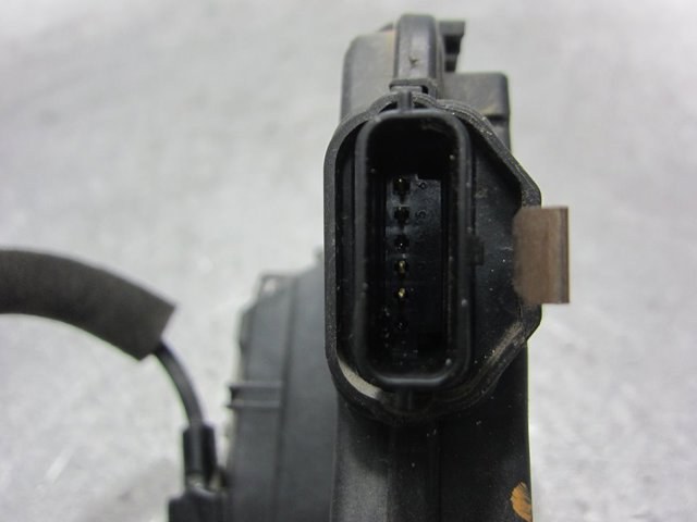 RENAULT 825004167R Cerradura de puerta trasera izquierda  comprar en Albacete