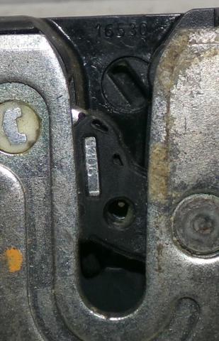 NISSAN 82500JD900 Cerradura de la puerta trasera derecha  comprar en Murcia