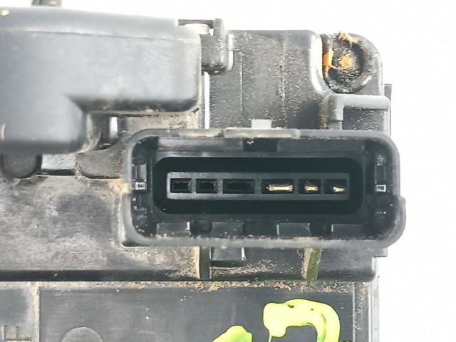 NISSAN 82500JD90C Cerradura de la puerta trasera derecha  disponible España