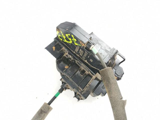 82500JD90C NISSAN Cerradura de la puerta trasera derecha  disponible Alicante