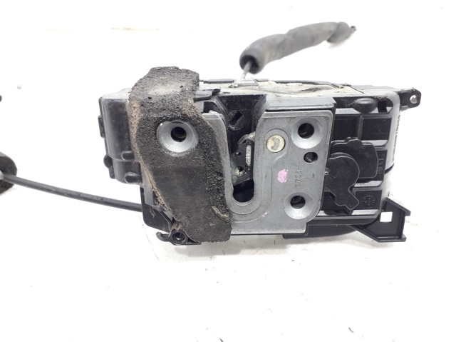 825010003R Cerradura de puerta trasera izquierda  en stock Granada