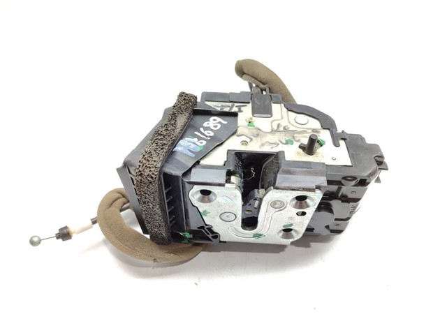82501BA60B NISSAN Cerradura de puerta trasera izquierda  en stock Córdoba