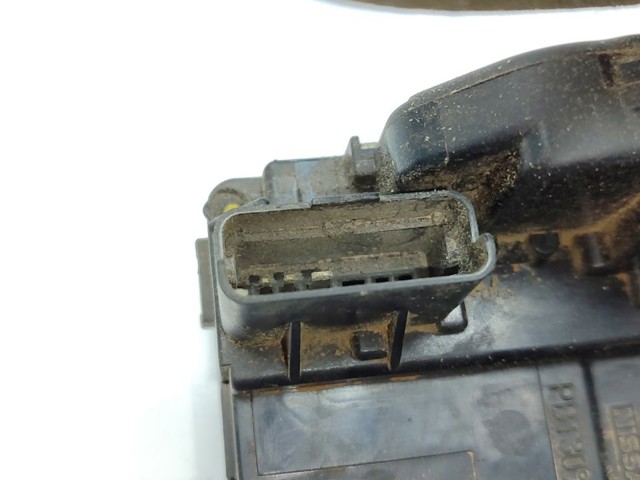 NISSAN 82501BA60B Cerradura de puerta trasera izquierda  en stock Valencia