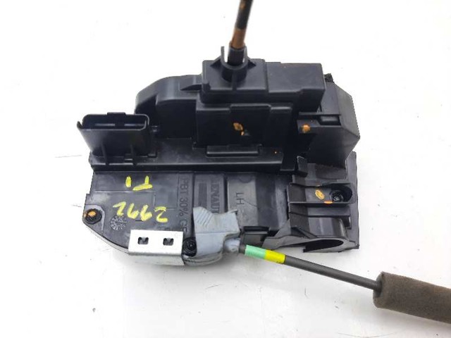 82501BA60B NISSAN Cerradura de puerta trasera izquierda comprar Alcalá