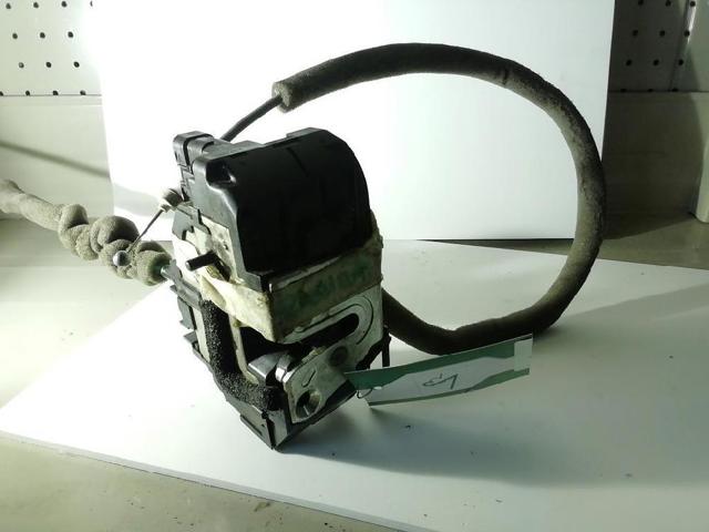 82501JD90C Cerradura de puerta trasera izquierda  en stock Castellón
