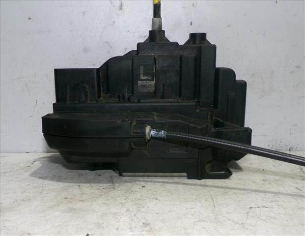 NISSAN 82501JD90C Cerradura de puerta trasera izquierda  en stock Valencia