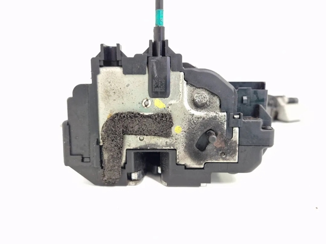 82501JD90C NISSAN Cerradura de puerta trasera izquierda  en stock Huelva