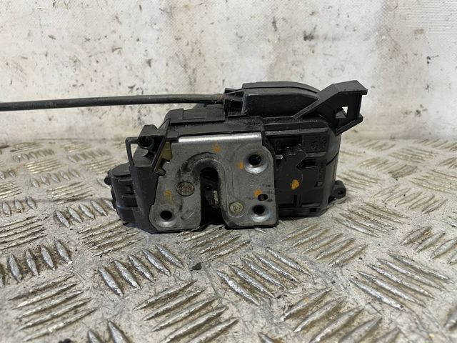 825020002R RENAULT Cerradura de la puerta trasera derecha  comprar en Oviedo