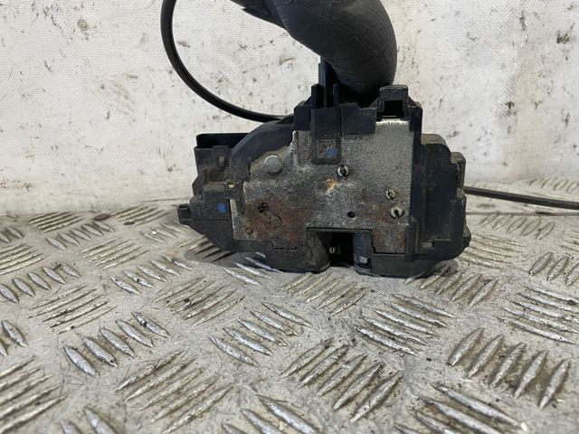 RENAULT 825020002R Cerradura de la puerta trasera derecha comprar Pamplona