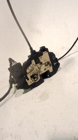 825020033R Cerradura de la puerta trasera derecha  en stock Castellón