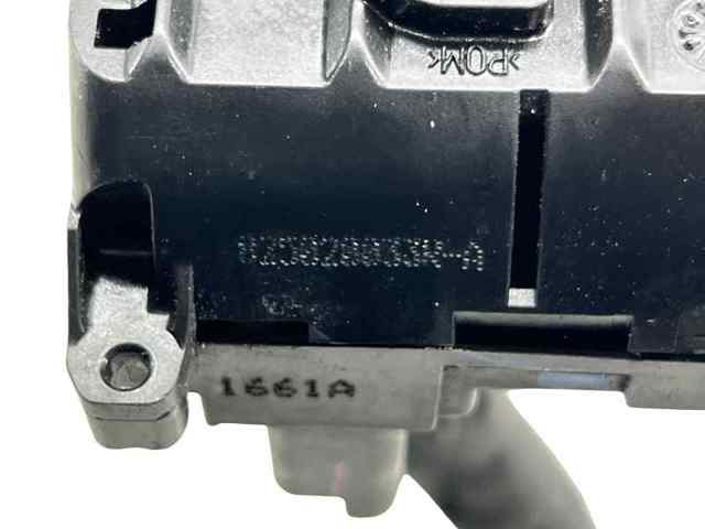 825020033R Cerradura de la puerta trasera derecha  comprar en Reus