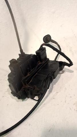 825020033R Cerradura de la puerta trasera derecha  comprar en Pontevedra