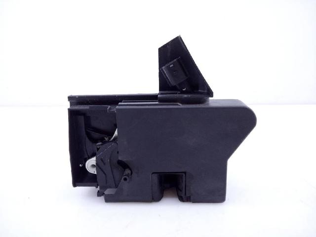 825022281R Cerradura de la puerta trasera derecha  en stock Sabadell