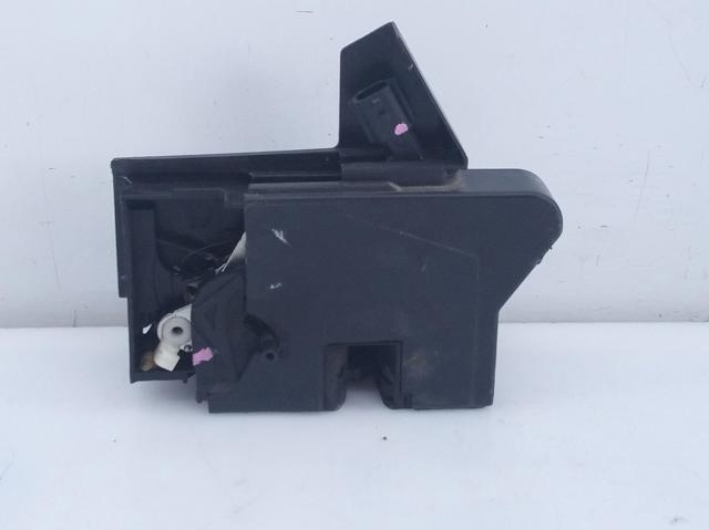 RENAULT 825022281R Cerradura de la puerta trasera derecha comprar Barcelona