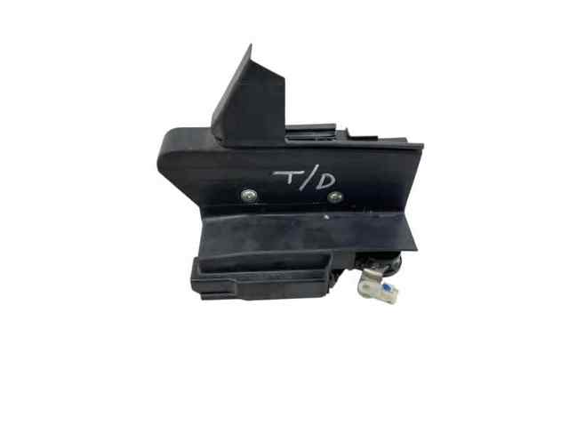 RENAULT 825022281R Cerradura de la puerta trasera derecha  disponible España