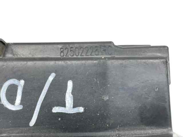 825022281R RENAULT Cerradura de la puerta trasera derecha  comprar en Jaén