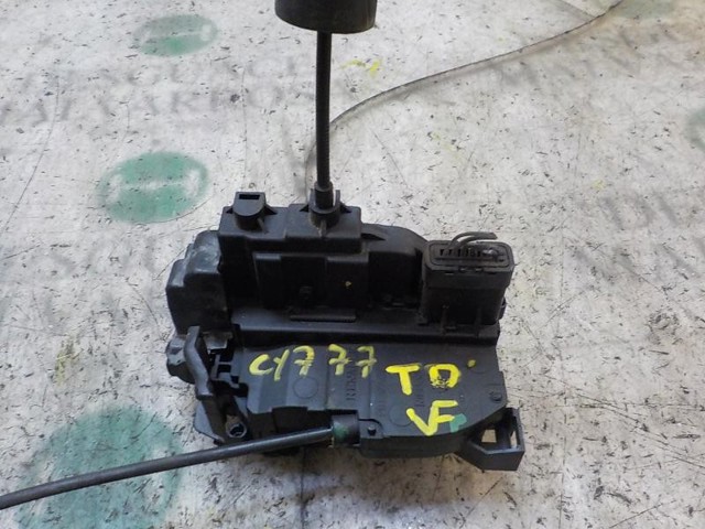 RENAULT 825028873R Cerradura de la puerta trasera derecha  disponible España