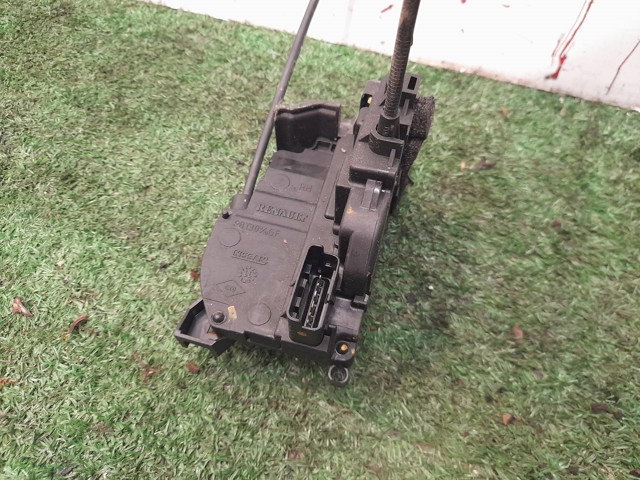 RENAULT 825028873R Cerradura de la puerta trasera derecha  comprar en Albacete