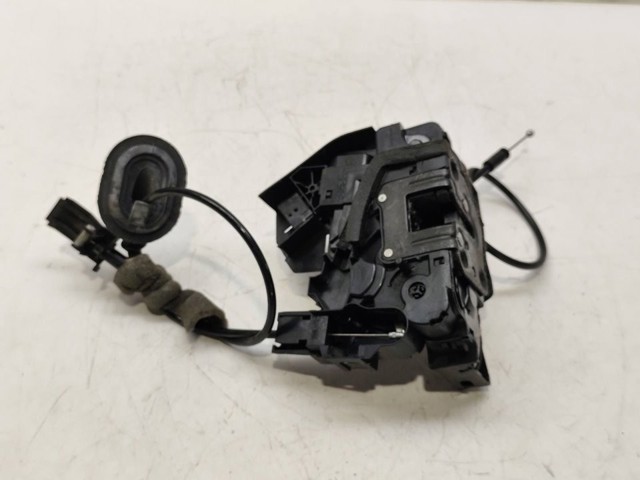 RENAULT 825028903R Cerradura de la puerta trasera derecha comprar Tarragona