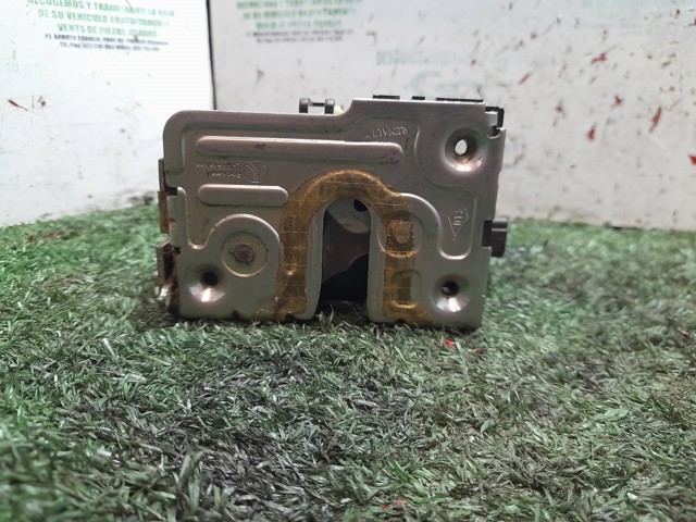 RENAULT 825029556R Cerradura de la puerta trasera derecha  disponible Lugo