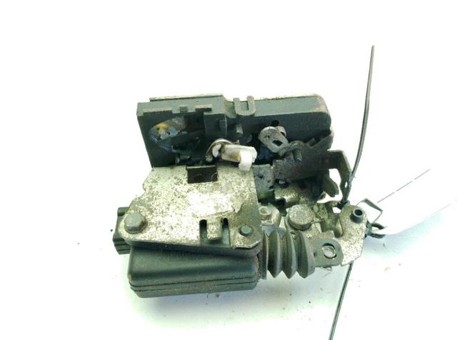 825029556R Cerradura de la puerta trasera derecha  comprar en Pontevedra
