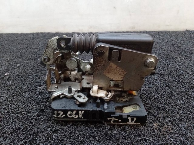 825029556R RENAULT Cerradura de la puerta trasera derecha  comprar en Oviedo