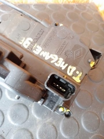 825030001R Renault (RVI)