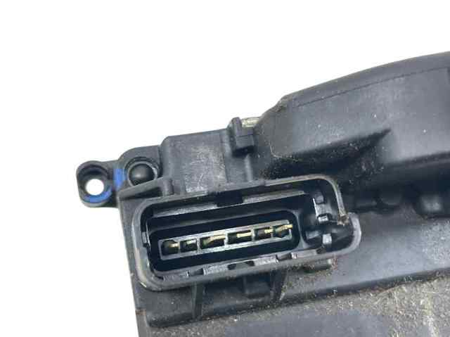 RENAULT 825030032R Cerradura de puerta trasera izquierda  en stock Salamanca